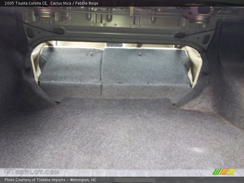 Cactus Mica / Pebble Beige 2005 Toyota Corolla CE