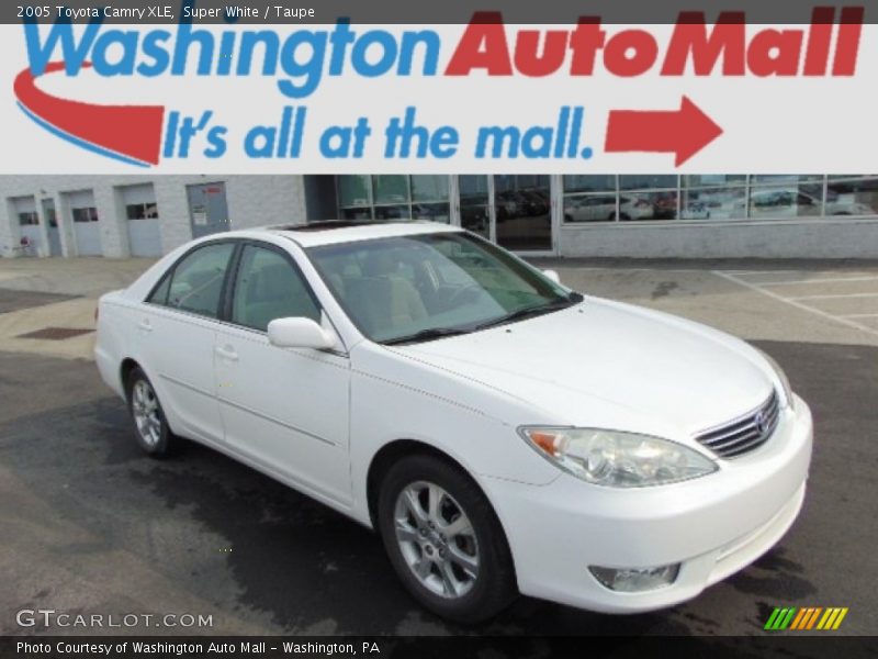 Super White / Taupe 2005 Toyota Camry XLE