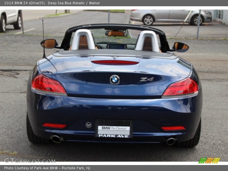 Deep Sea Blue Metallic / Walnut 2014 BMW Z4 sDrive35i