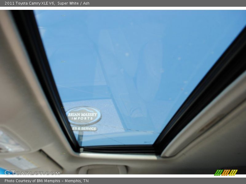 Super White / Ash 2011 Toyota Camry XLE V6