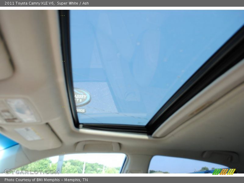 Super White / Ash 2011 Toyota Camry XLE V6