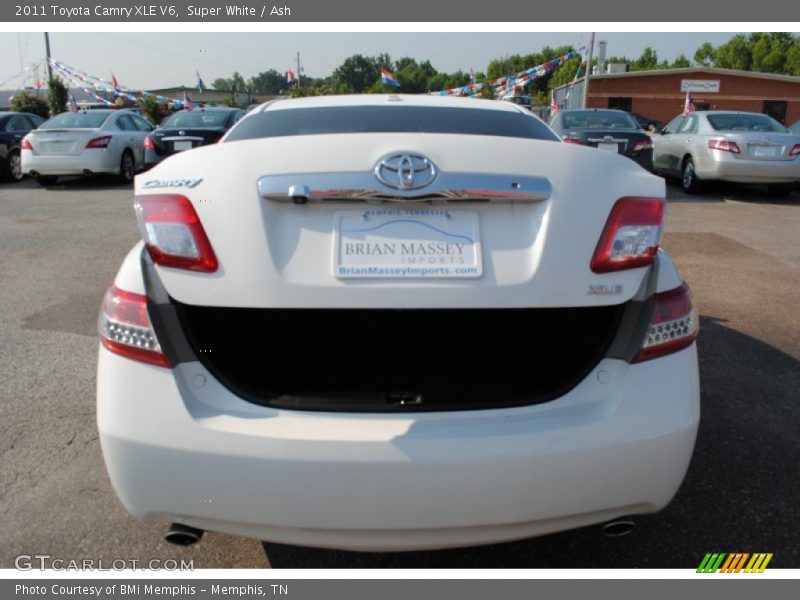 Super White / Ash 2011 Toyota Camry XLE V6