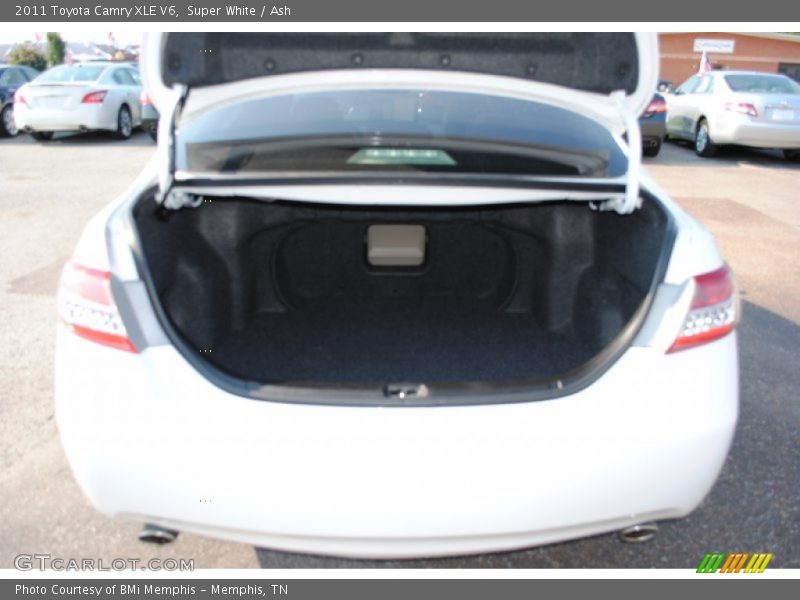 Super White / Ash 2011 Toyota Camry XLE V6