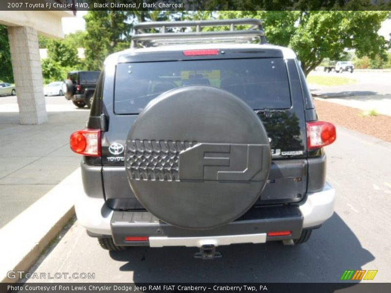 Black Diamond / Dark Charcoal 2007 Toyota FJ Cruiser 4WD