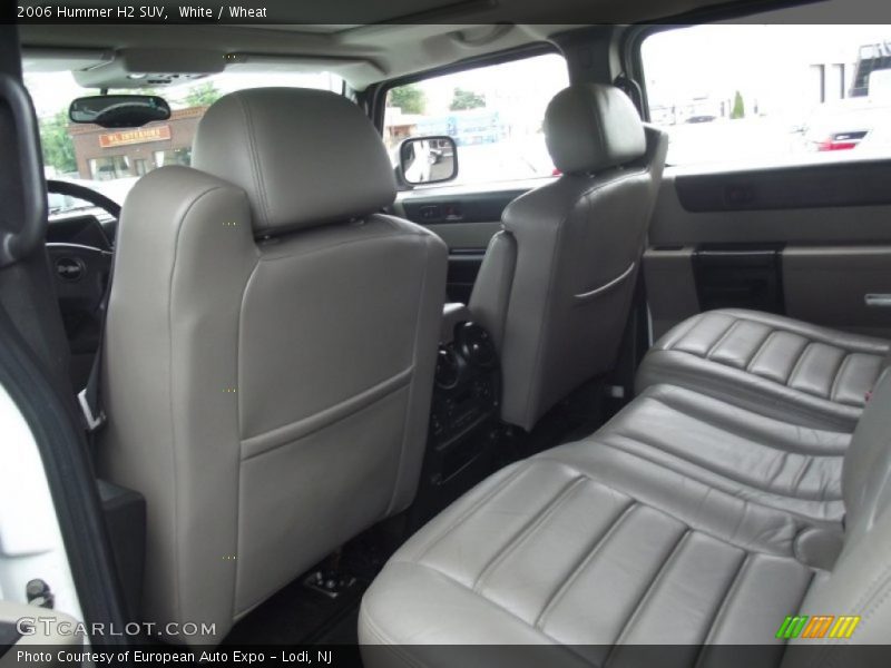 White / Wheat 2006 Hummer H2 SUV