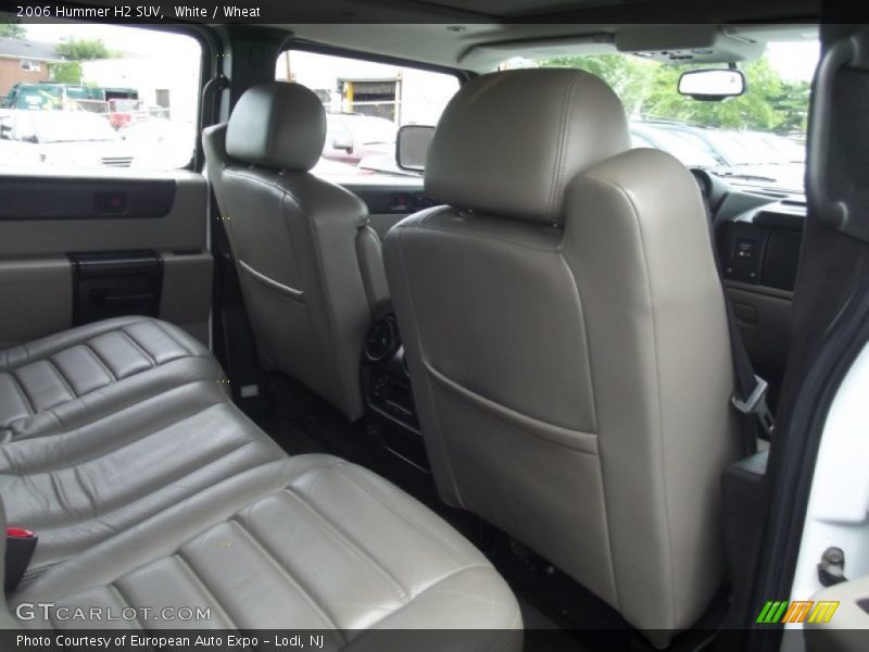 White / Wheat 2006 Hummer H2 SUV