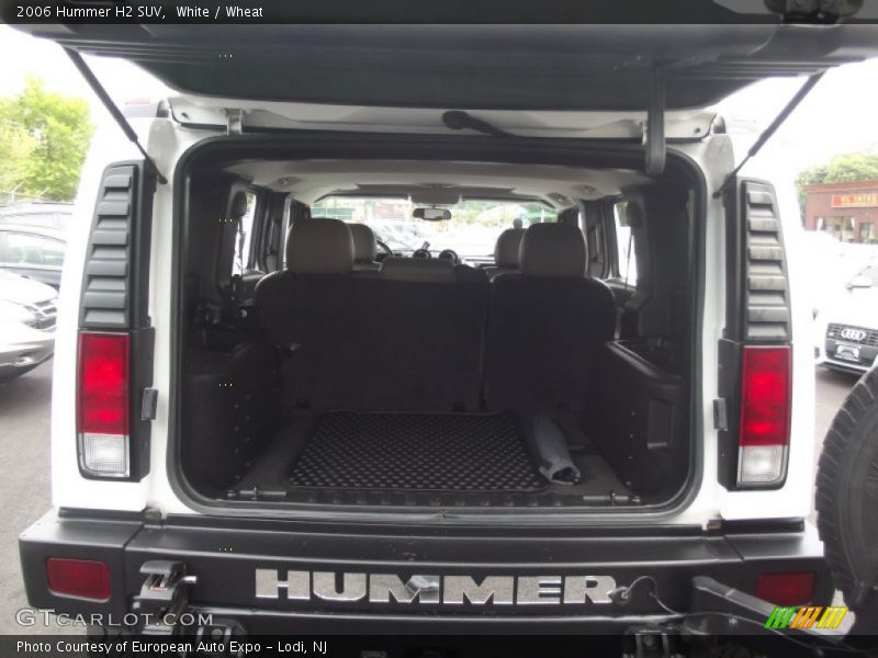 White / Wheat 2006 Hummer H2 SUV