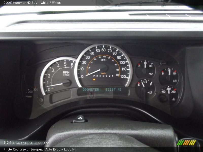 White / Wheat 2006 Hummer H2 SUV