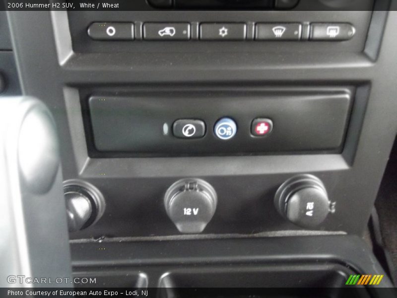 White / Wheat 2006 Hummer H2 SUV