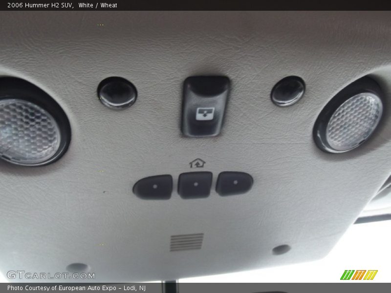 White / Wheat 2006 Hummer H2 SUV
