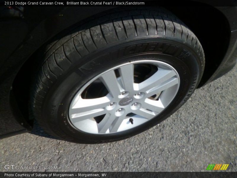 Brilliant Black Crystal Pearl / Black/Sandstorm 2013 Dodge Grand Caravan Crew