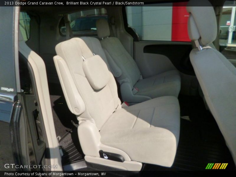 Brilliant Black Crystal Pearl / Black/Sandstorm 2013 Dodge Grand Caravan Crew