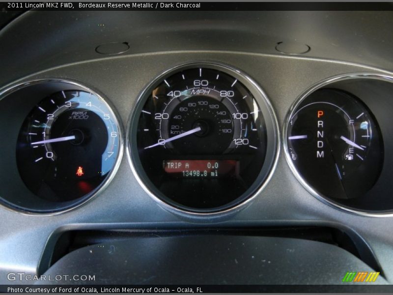 Bordeaux Reserve Metallic / Dark Charcoal 2011 Lincoln MKZ FWD