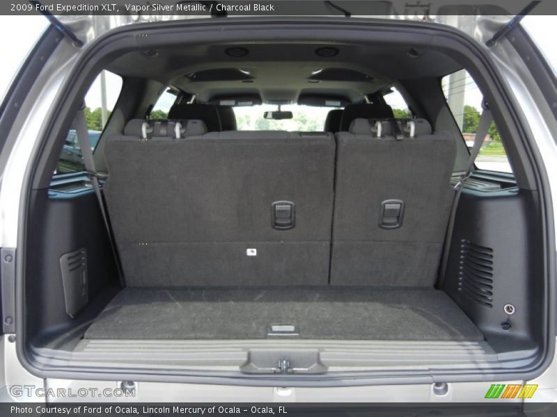 2009 Expedition XLT Trunk