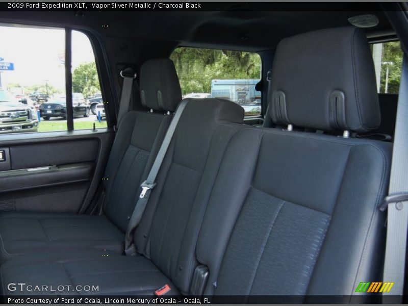 Vapor Silver Metallic / Charcoal Black 2009 Ford Expedition XLT