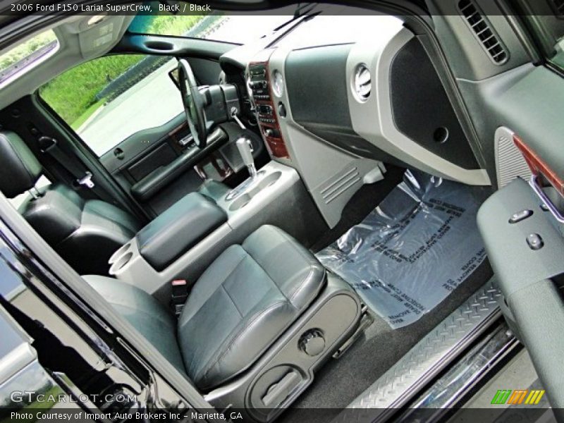 Front Seat of 2006 F150 Lariat SuperCrew