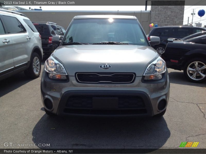 Titanium Gray / Black Cloth 2013 Kia Soul 1.6