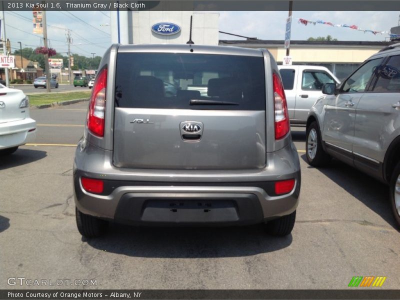 Titanium Gray / Black Cloth 2013 Kia Soul 1.6