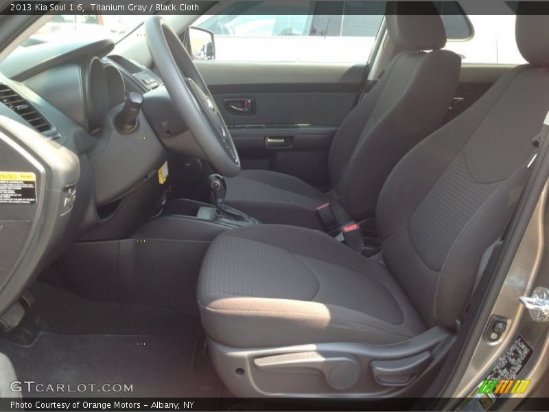 Titanium Gray / Black Cloth 2013 Kia Soul 1.6