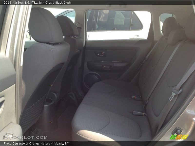 Titanium Gray / Black Cloth 2013 Kia Soul 1.6