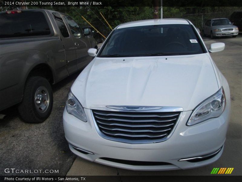 Bright White / Black 2014 Chrysler 200 Touring Sedan