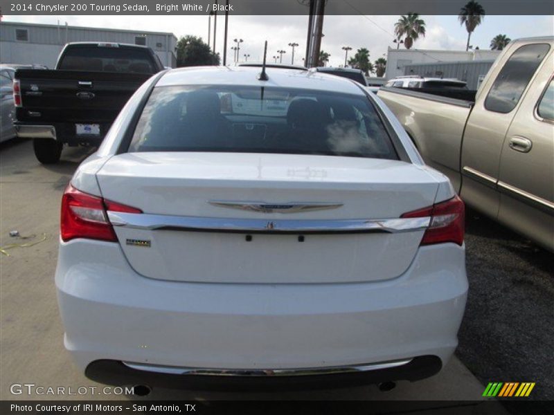 Bright White / Black 2014 Chrysler 200 Touring Sedan