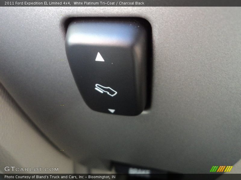 White Platinum Tri-Coat / Charcoal Black 2011 Ford Expedition EL Limited 4x4
