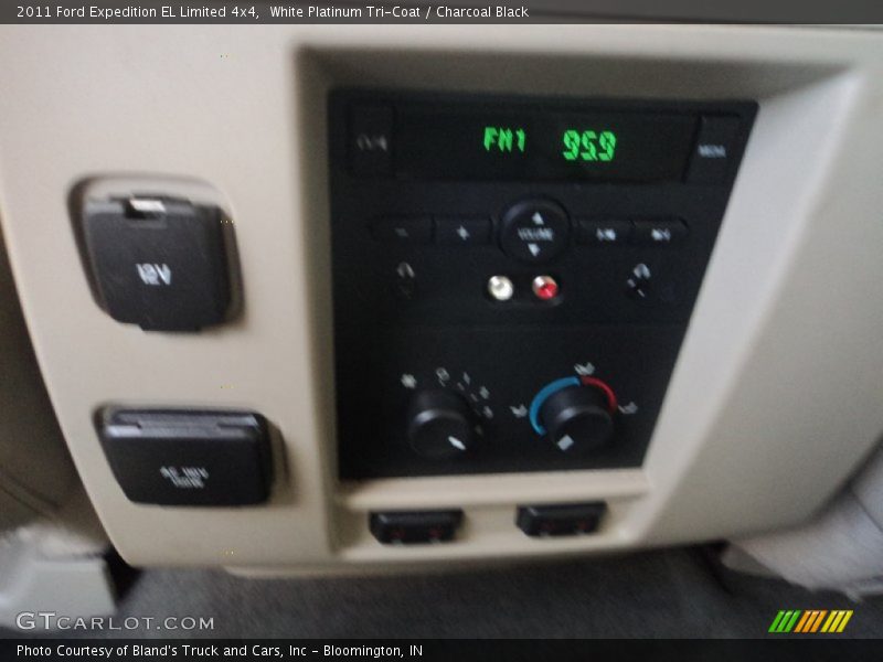 White Platinum Tri-Coat / Charcoal Black 2011 Ford Expedition EL Limited 4x4
