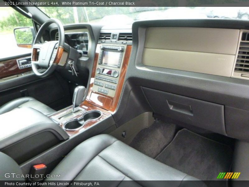 White Platinum Tri-Coat / Charcoal Black 2011 Lincoln Navigator L 4x4