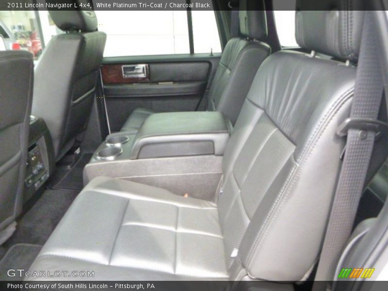 White Platinum Tri-Coat / Charcoal Black 2011 Lincoln Navigator L 4x4