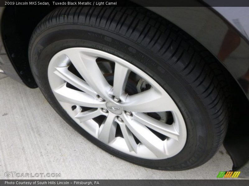 Tuxedo Black Metallic / Light Camel 2009 Lincoln MKS Sedan