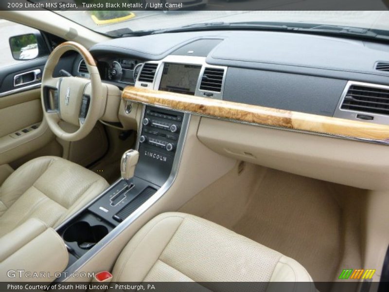 Tuxedo Black Metallic / Light Camel 2009 Lincoln MKS Sedan