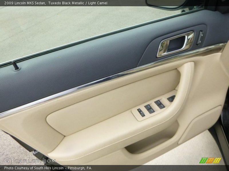 Tuxedo Black Metallic / Light Camel 2009 Lincoln MKS Sedan