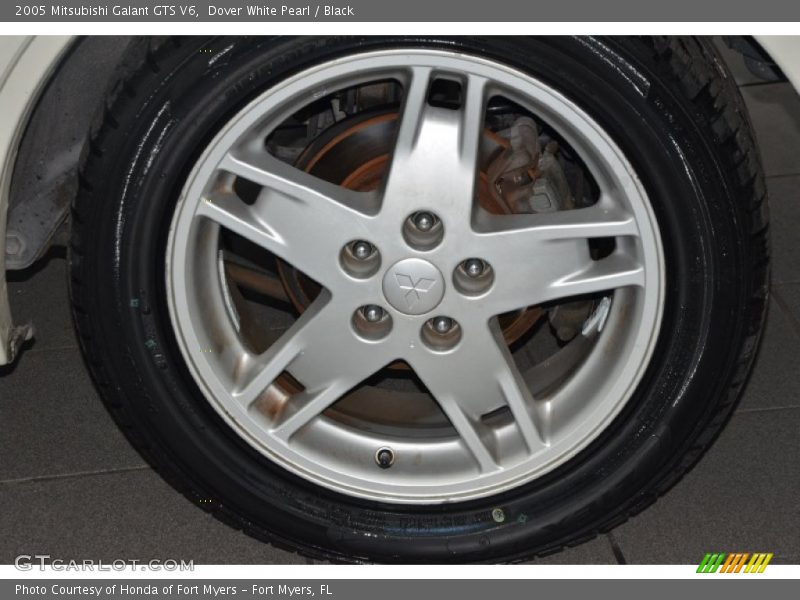 Dover White Pearl / Black 2005 Mitsubishi Galant GTS V6