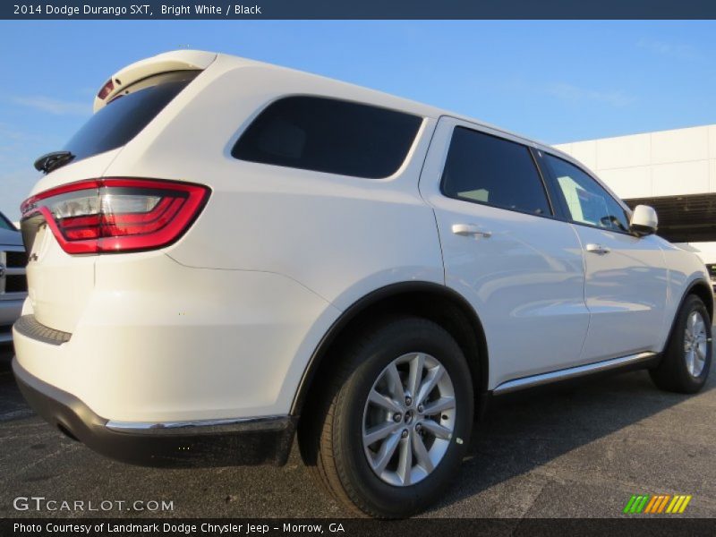 Bright White / Black 2014 Dodge Durango SXT