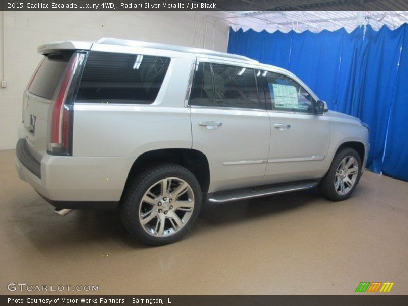 Radiant Silver Metallic / Jet Black 2015 Cadillac Escalade Luxury 4WD