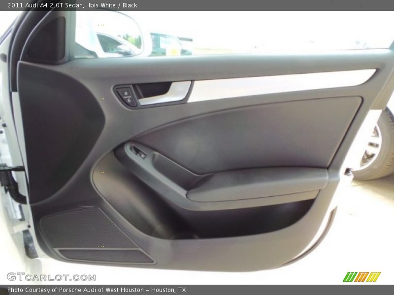 Ibis White / Black 2011 Audi A4 2.0T Sedan