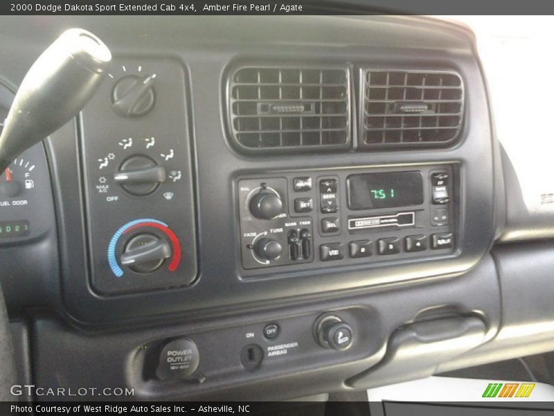 Amber Fire Pearl / Agate 2000 Dodge Dakota Sport Extended Cab 4x4