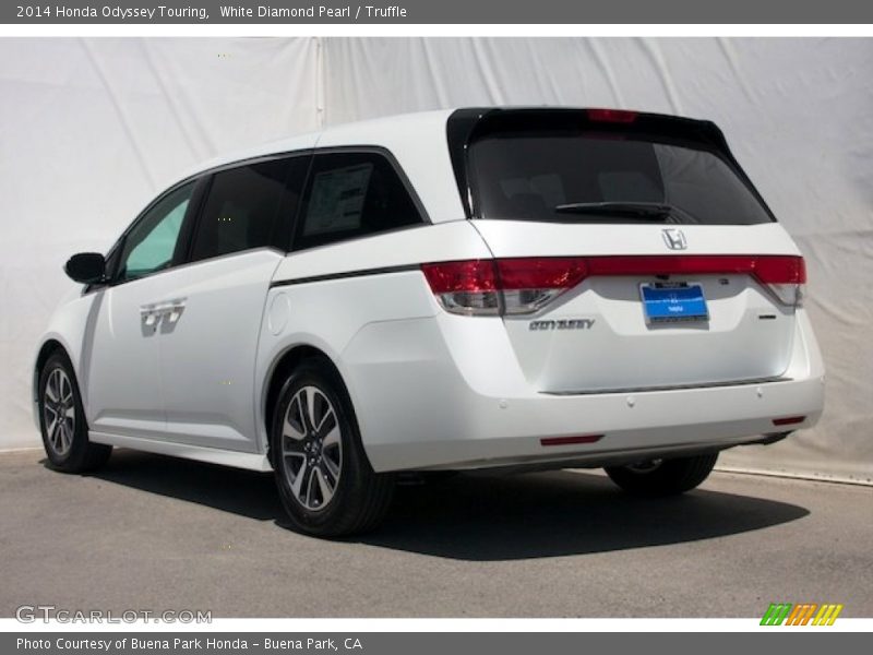 White Diamond Pearl / Truffle 2014 Honda Odyssey Touring