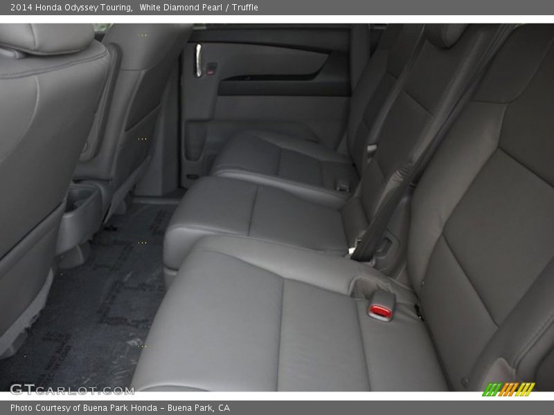 White Diamond Pearl / Truffle 2014 Honda Odyssey Touring