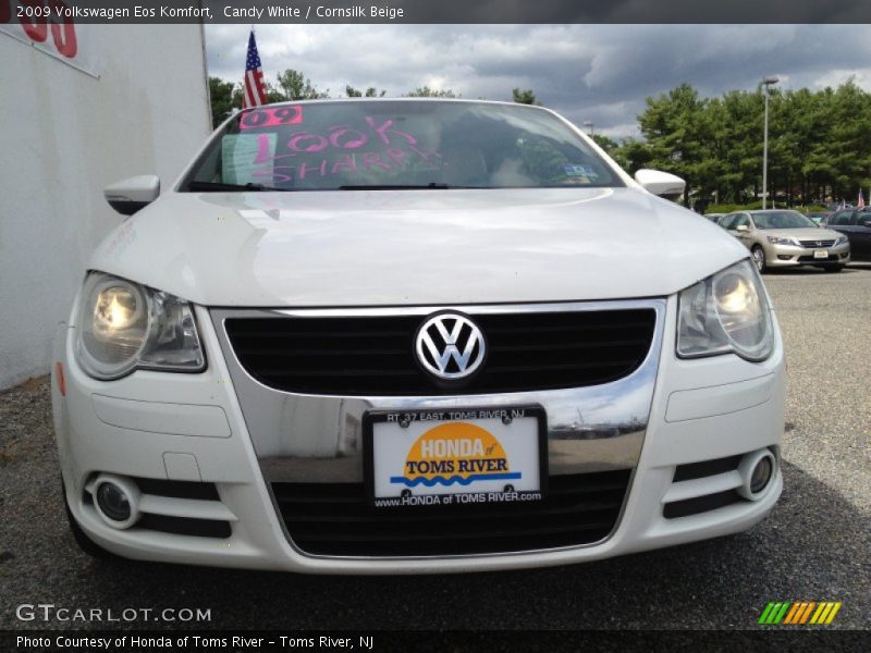 Candy White / Cornsilk Beige 2009 Volkswagen Eos Komfort