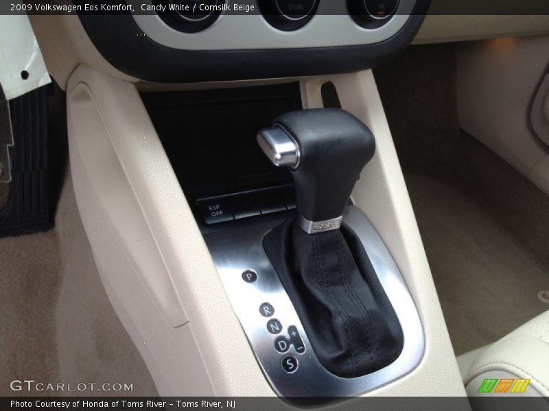 Candy White / Cornsilk Beige 2009 Volkswagen Eos Komfort