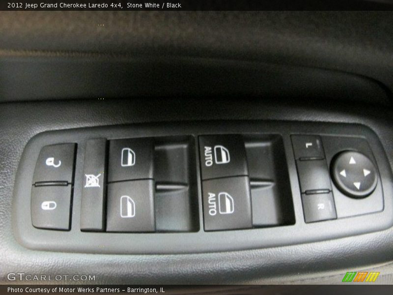 Stone White / Black 2012 Jeep Grand Cherokee Laredo 4x4