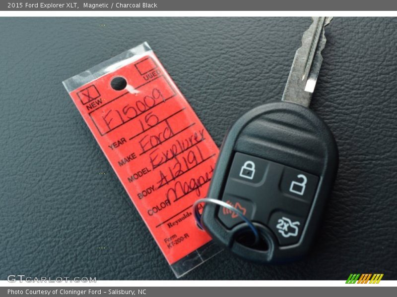 Magnetic / Charcoal Black 2015 Ford Explorer XLT