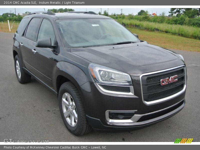 Front 3/4 View of 2014 Acadia SLE