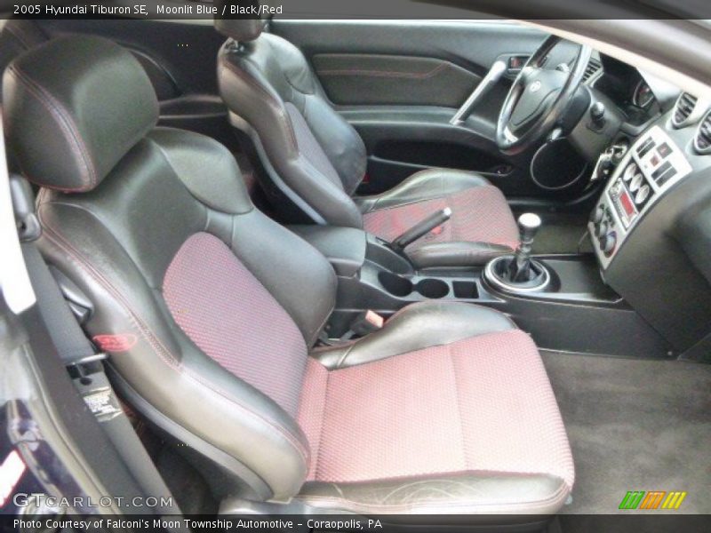 Front Seat of 2005 Tiburon SE