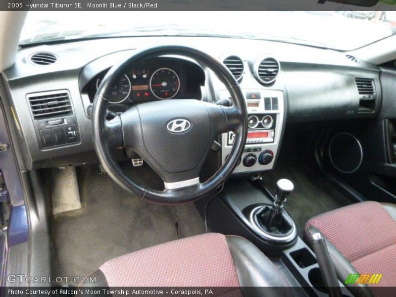  2005 Tiburon SE Black/Red Interior