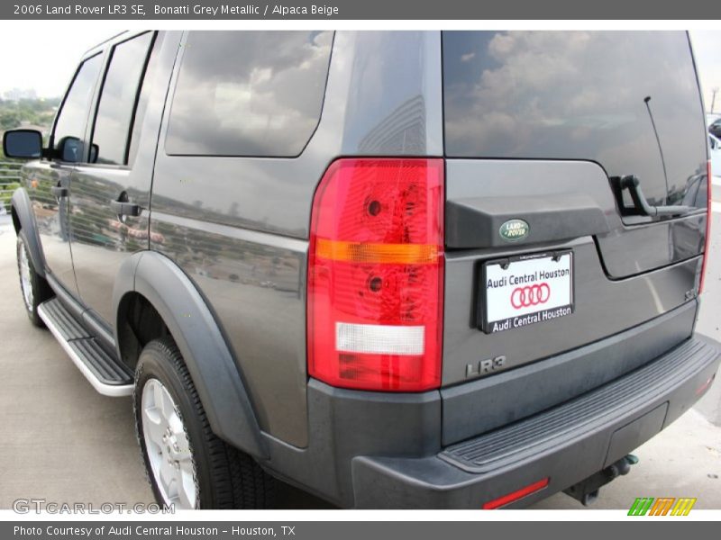 Bonatti Grey Metallic / Alpaca Beige 2006 Land Rover LR3 SE