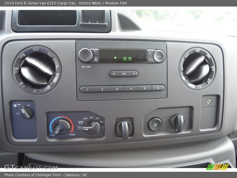 Oxford White / Medium Flint 2014 Ford E-Series Van E150 Cargo Van