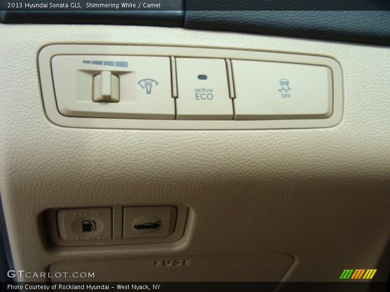 Shimmering White / Camel 2013 Hyundai Sonata GLS